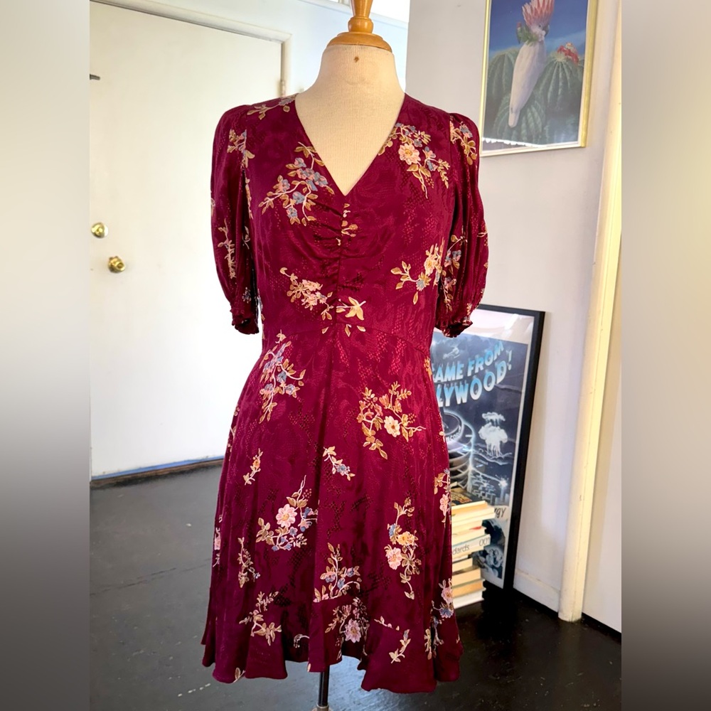 Maeve Tea Dress with Pockets size 8 fits like a 6